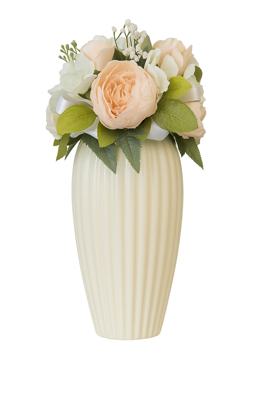 Composizione floreale in vaso avorio